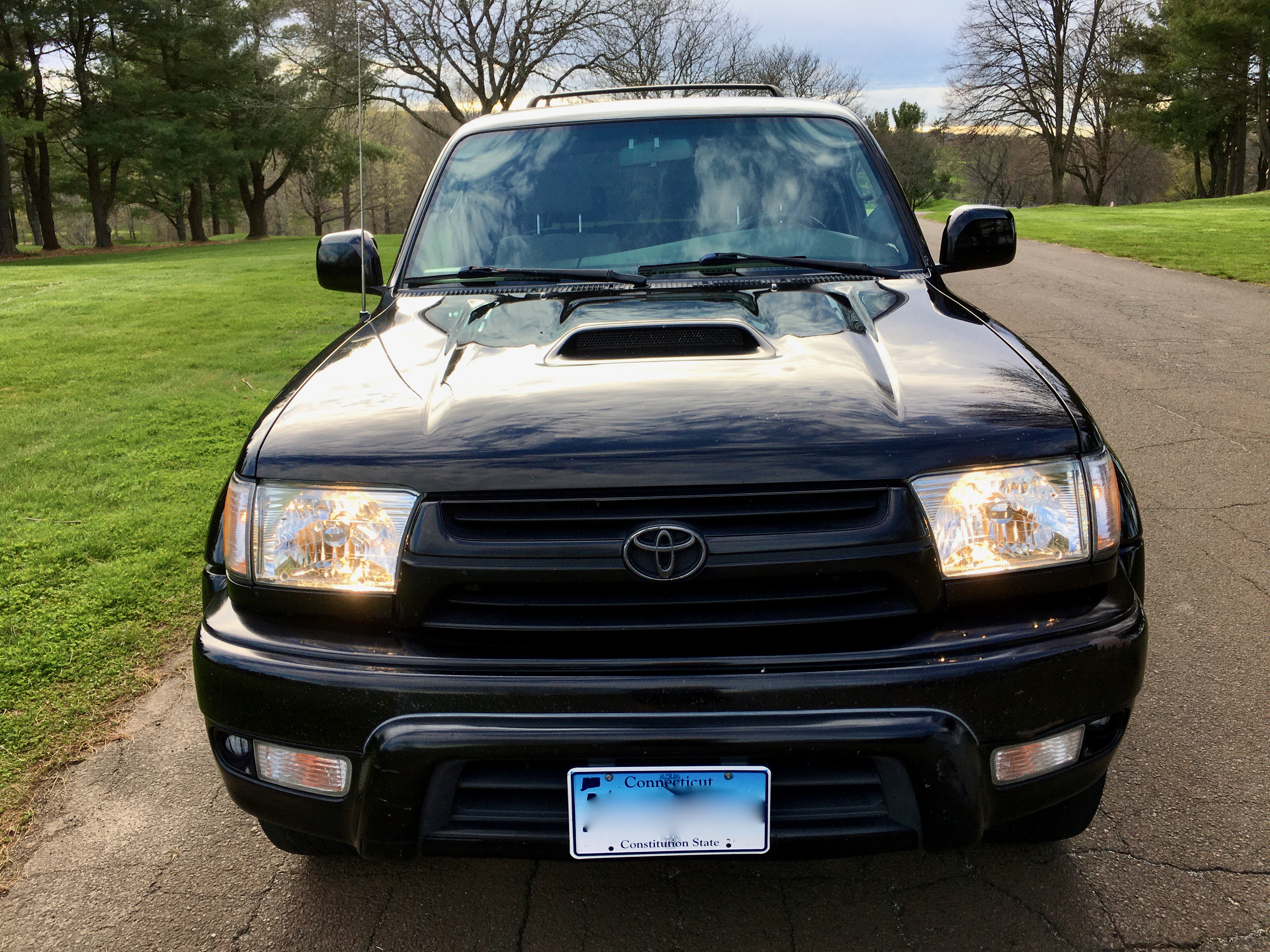 Go Motors Niantic, CT Purveyors of 3rd Generation Toyota 4Runners and other lengedary classics